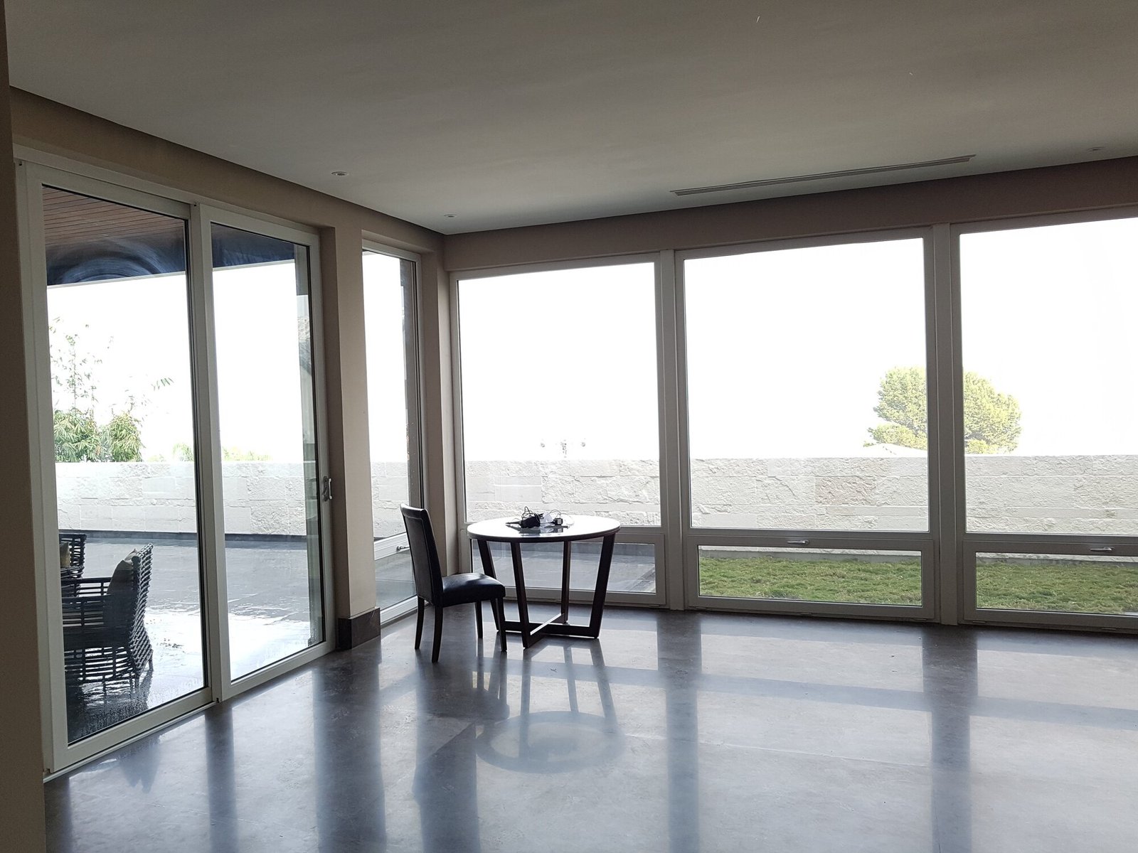 Villa Montaña en San Pedro Garza García con fachada acristalada